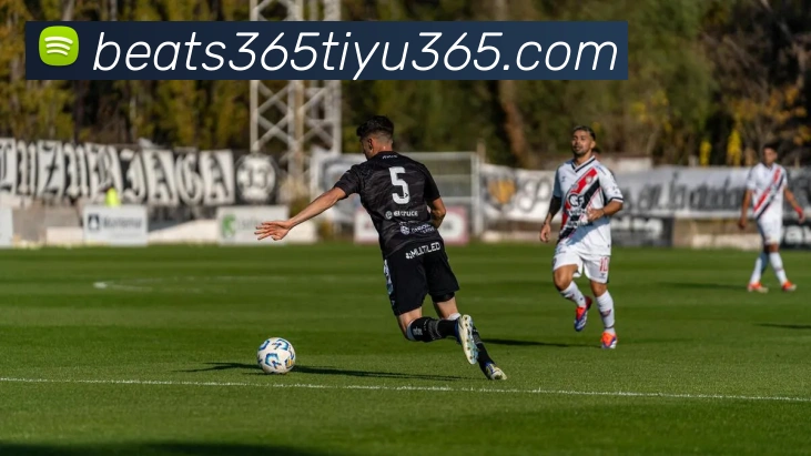 伯恩茅斯与19岁前锋拉扬达成3000万镑转会协议